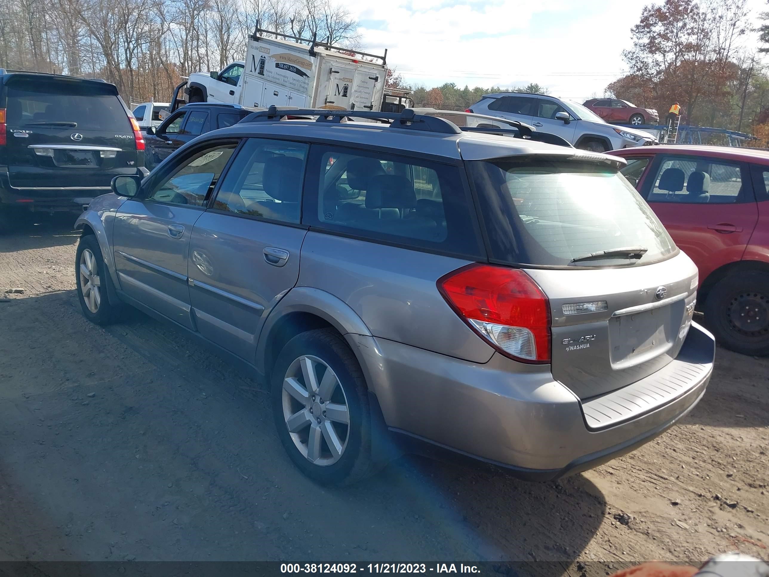 Photo 2 VIN: 4S4BP62C287325035 - SUBARU OUTBACK 