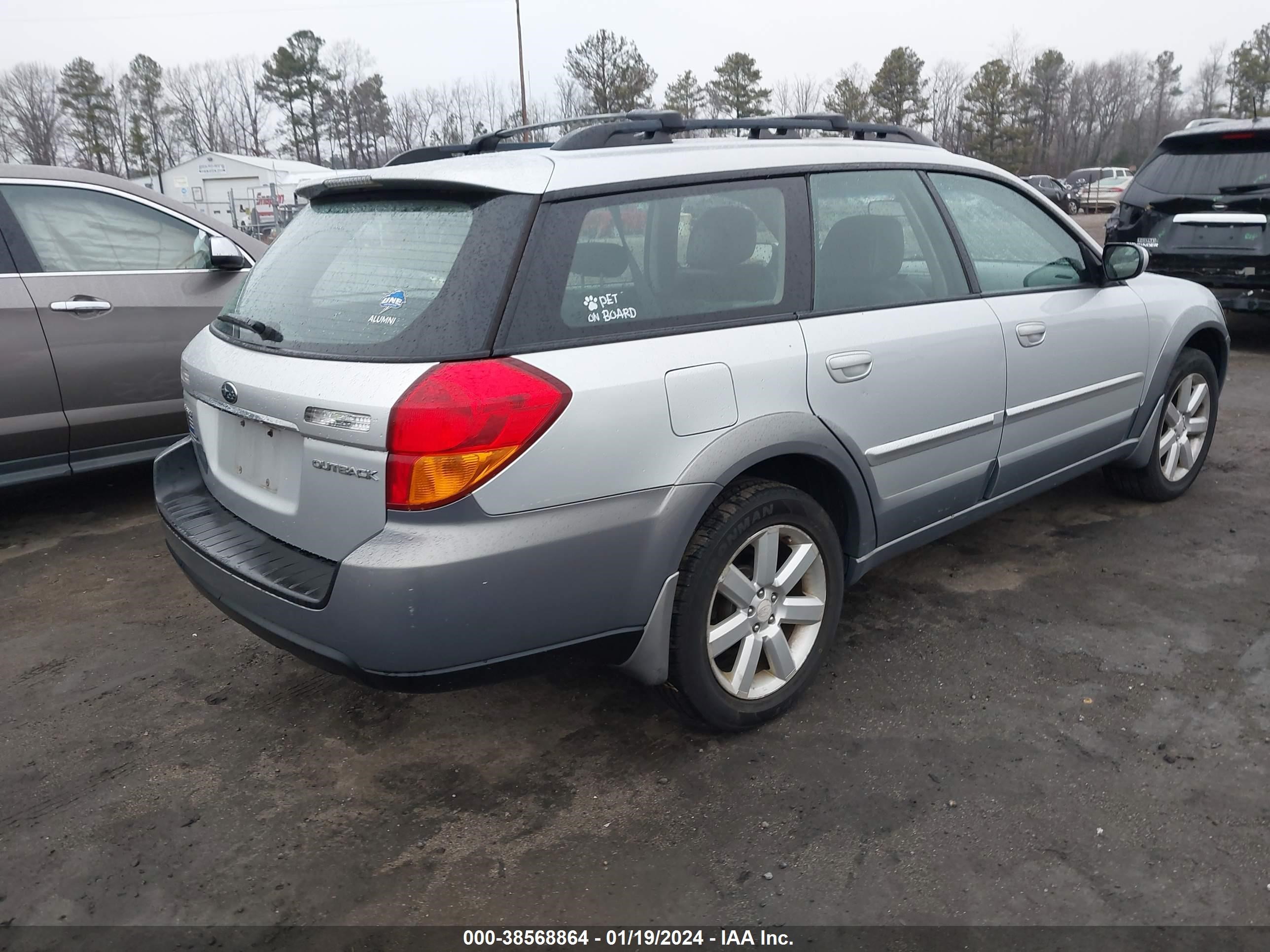 Photo 3 VIN: 4S4BP62C667361047 - SUBARU OUTBACK 