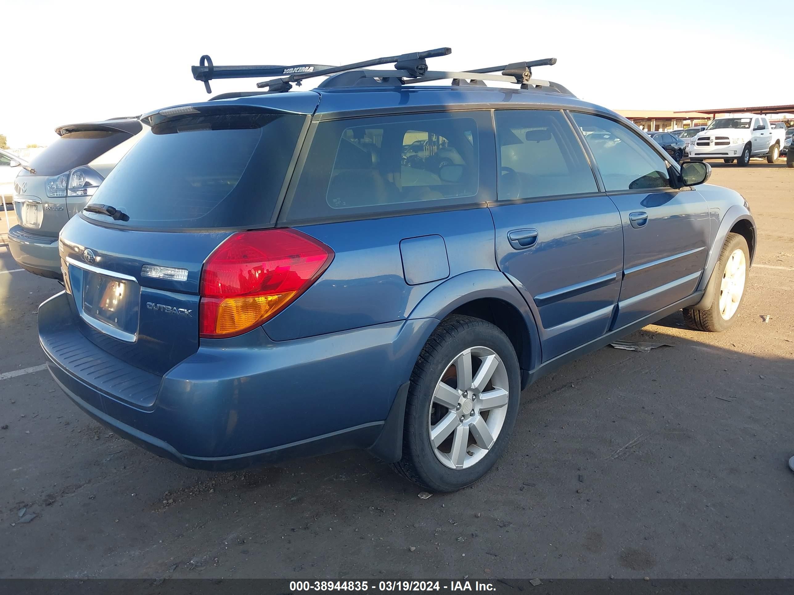 Photo 3 VIN: 4S4BP62C677312027 - SUBARU OUTBACK 