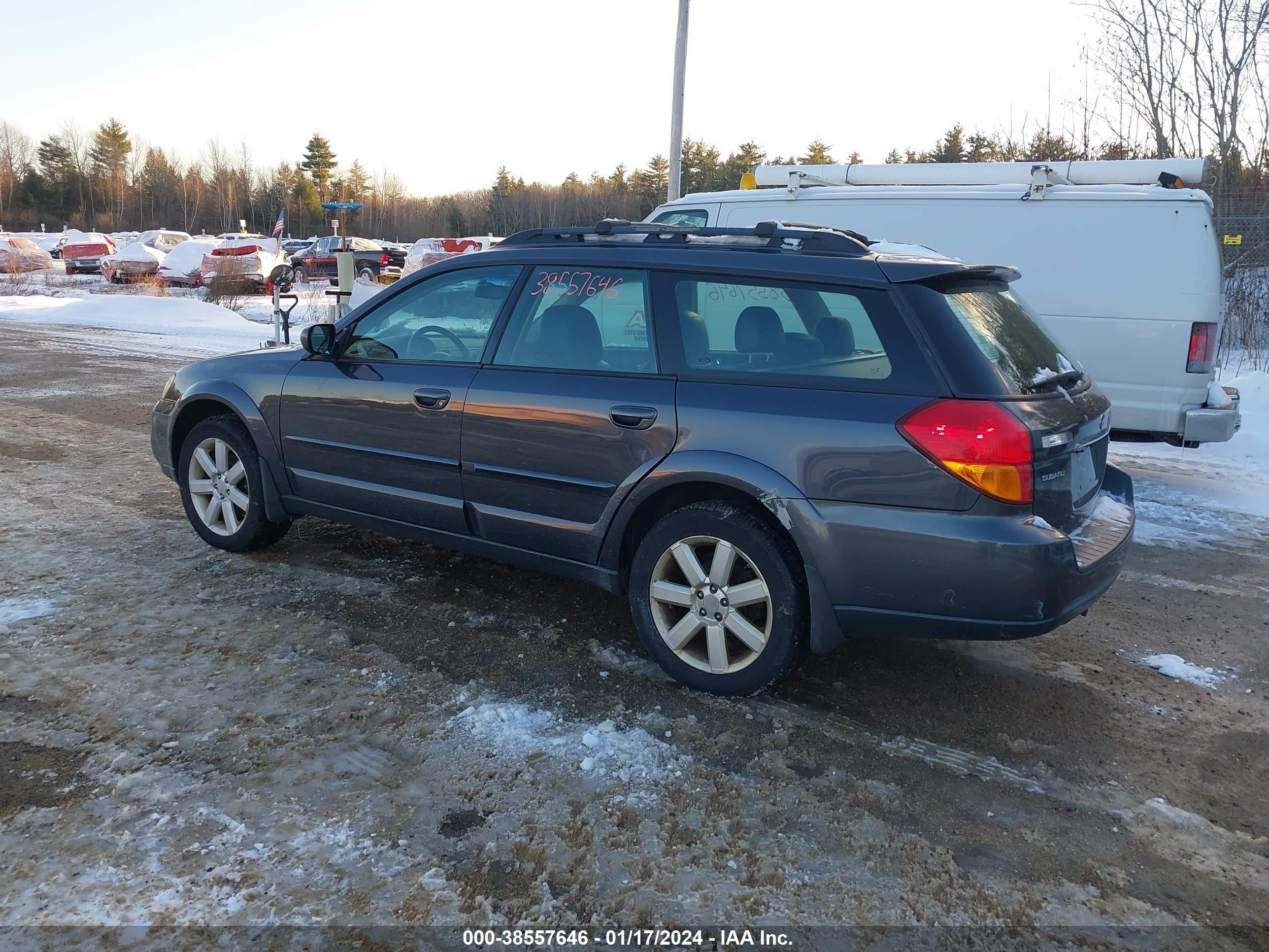 Photo 2 VIN: 4S4BP62C677322038 - SUBARU OUTBACK 