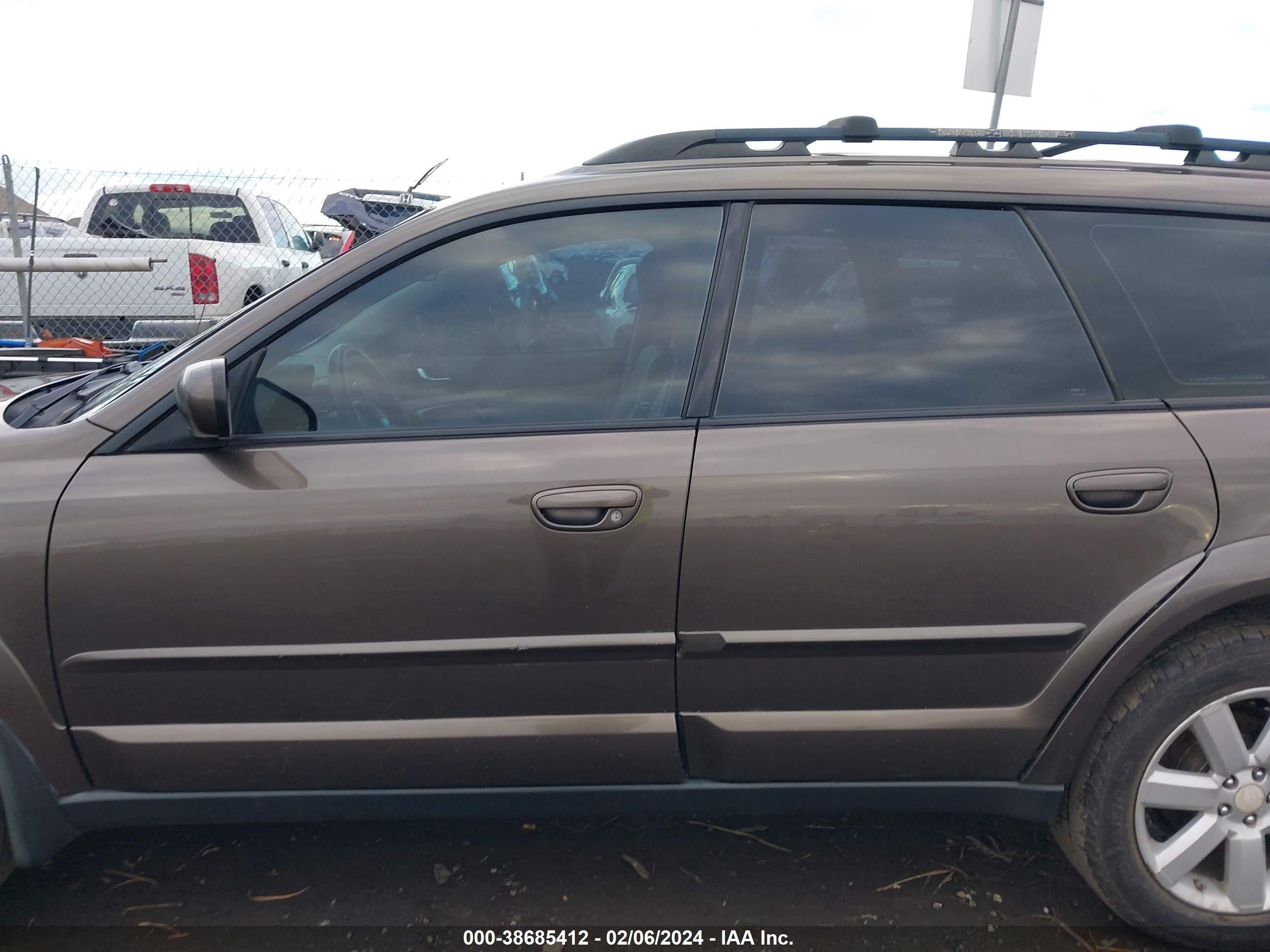 Photo 14 VIN: 4S4BP62C687321876 - SUBARU OUTBACK 