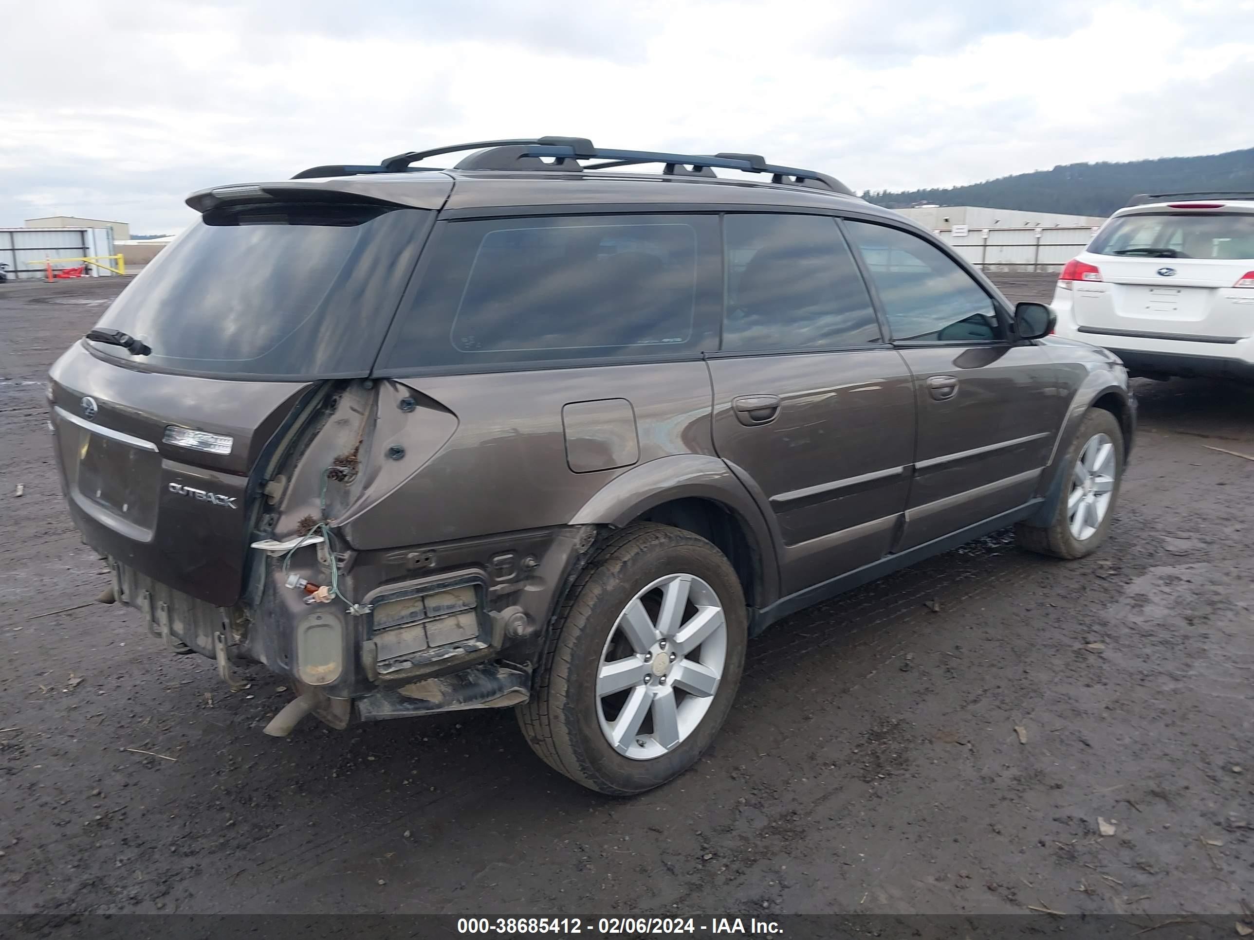 Photo 3 VIN: 4S4BP62C687321876 - SUBARU OUTBACK 