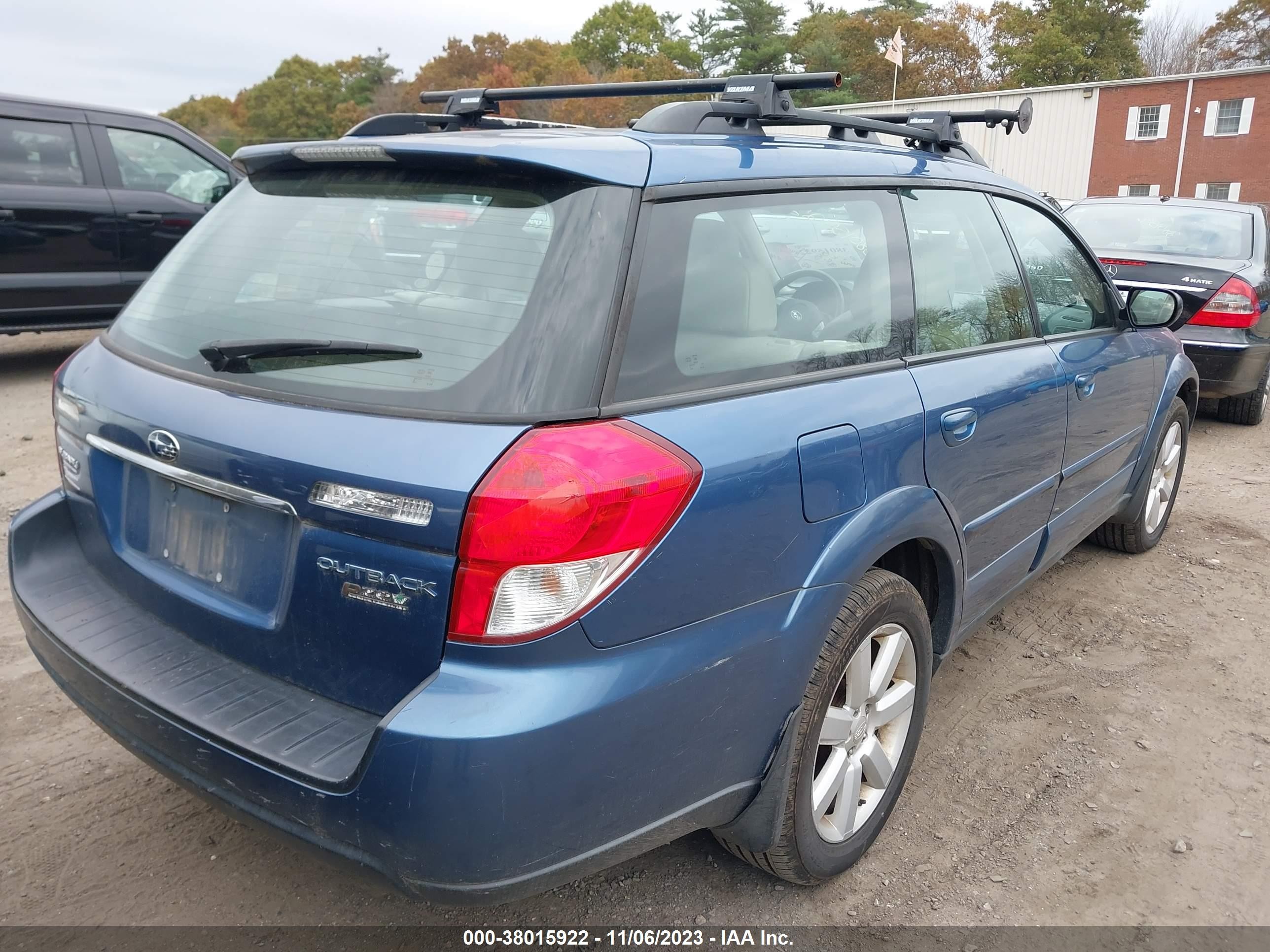 Photo 3 VIN: 4S4BP62C787356605 - SUBARU OUTBACK 