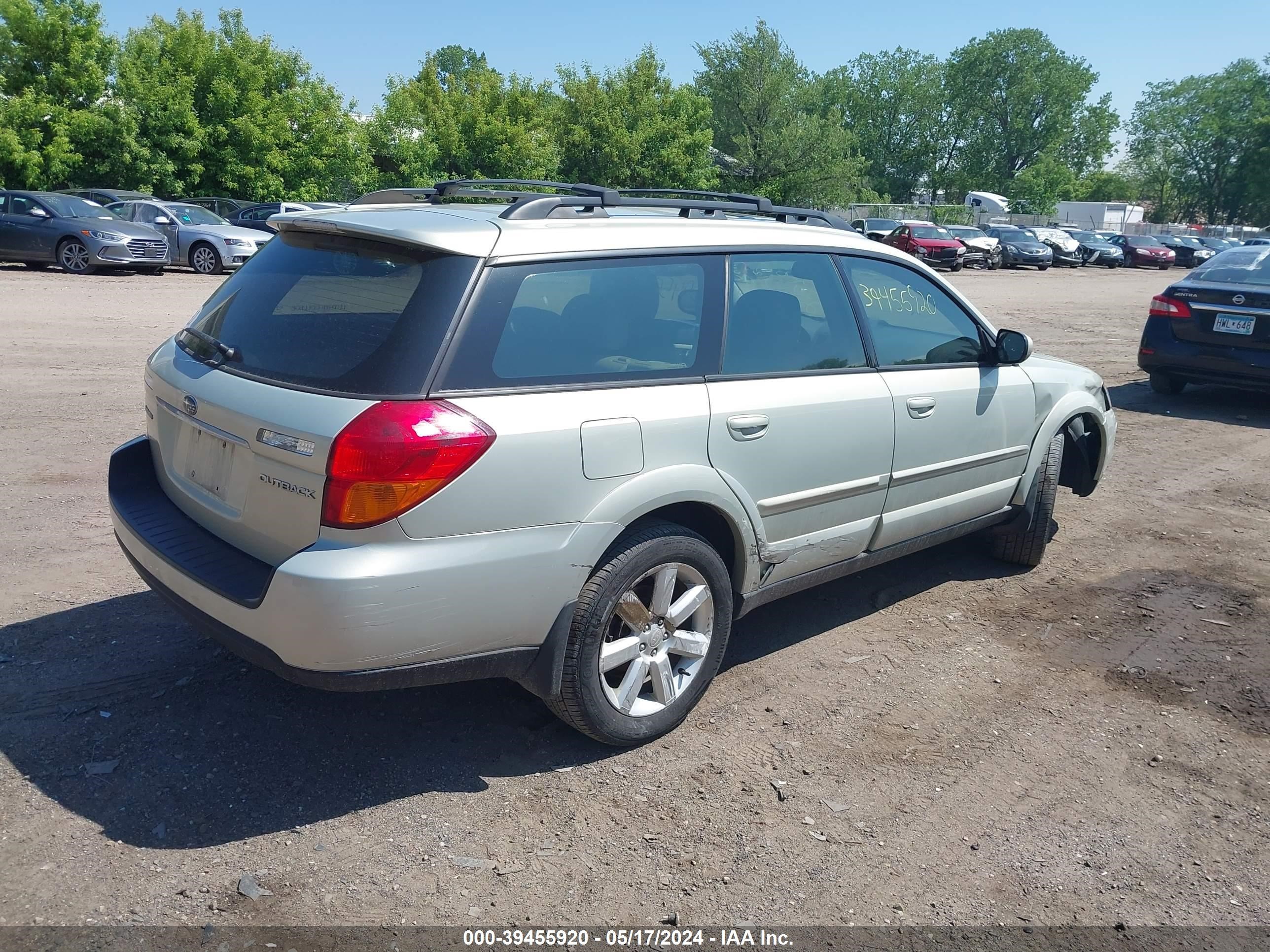 Photo 3 VIN: 4S4BP62C867337204 - SUBARU OUTBACK 