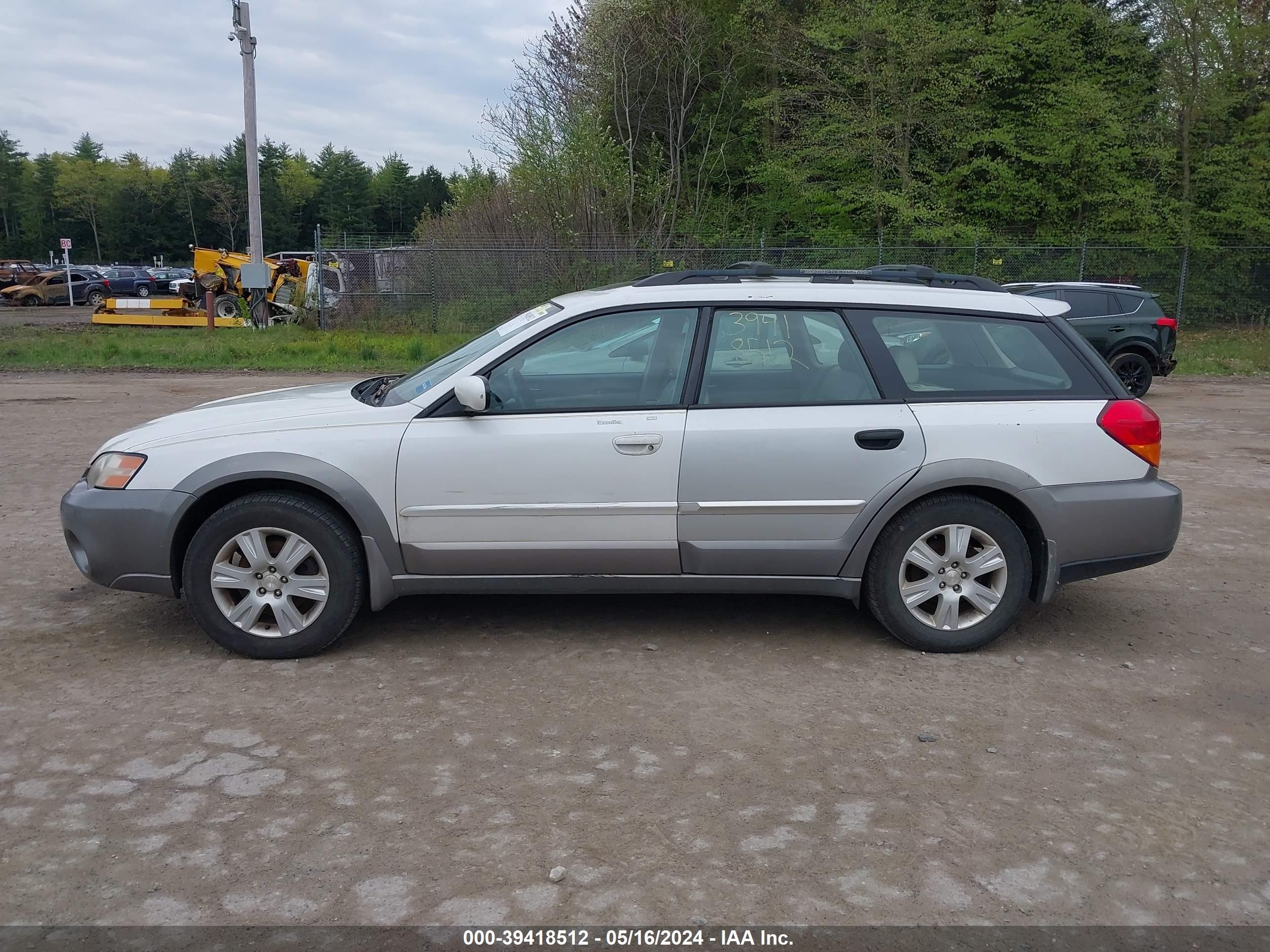 Photo 11 VIN: 4S4BP62C957376074 - SUBARU OUTBACK 