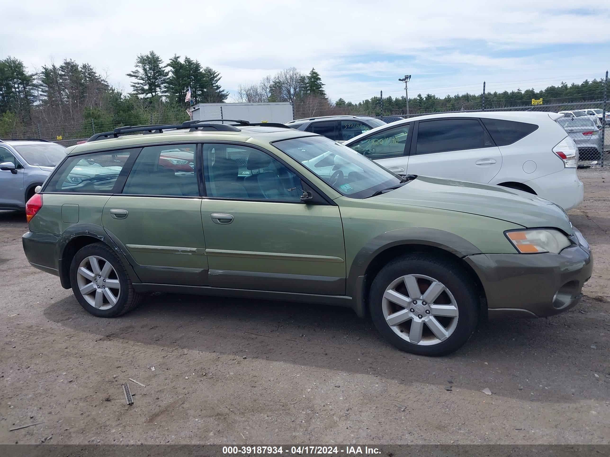 Photo 12 VIN: 4S4BP62C967306835 - SUBARU OUTBACK 