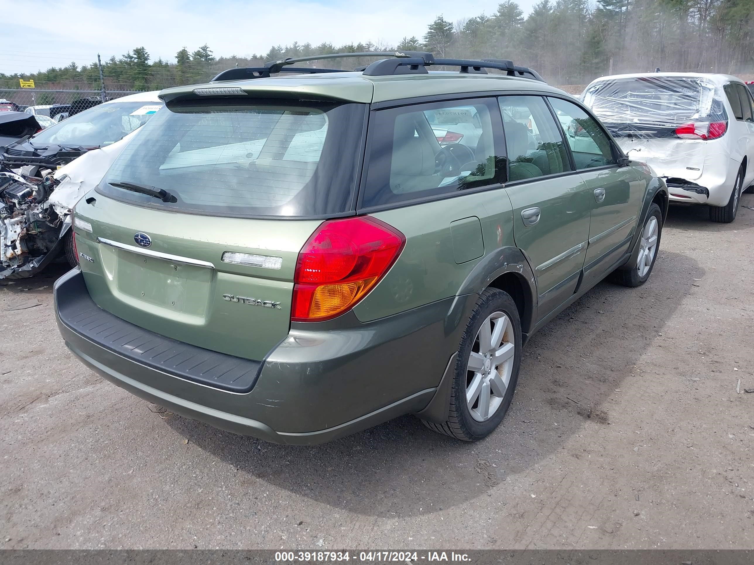 Photo 3 VIN: 4S4BP62C967306835 - SUBARU OUTBACK 