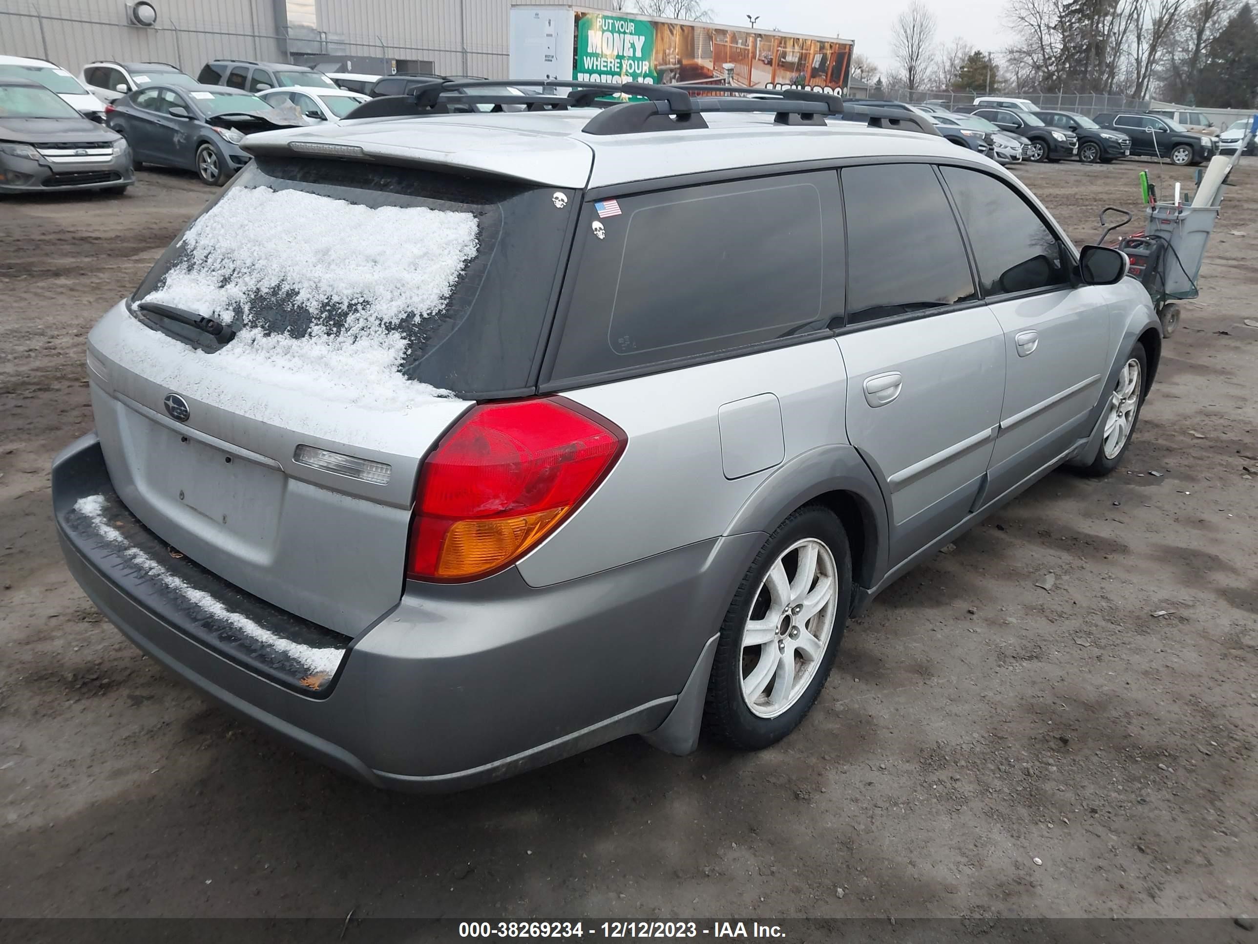 Photo 3 VIN: 4S4BP62CX57356741 - SUBARU OUTBACK 