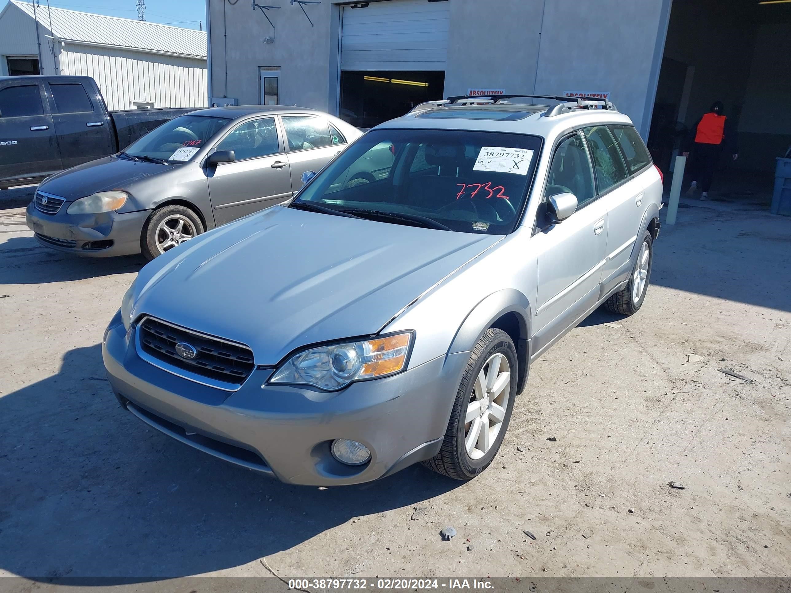 Photo 1 VIN: 4S4BP62CX77330675 - SUBARU OUTBACK 