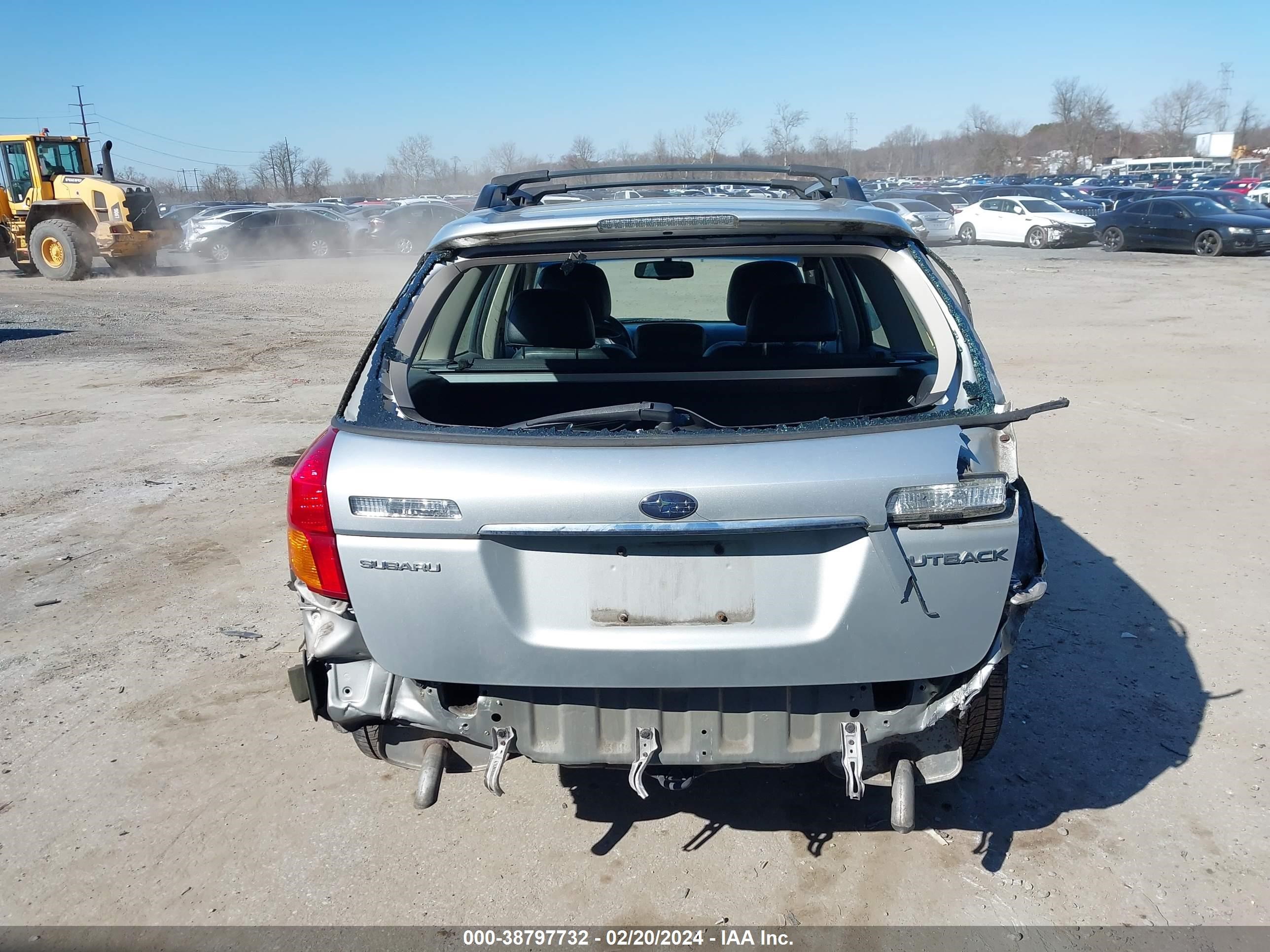 Photo 15 VIN: 4S4BP62CX77330675 - SUBARU OUTBACK 