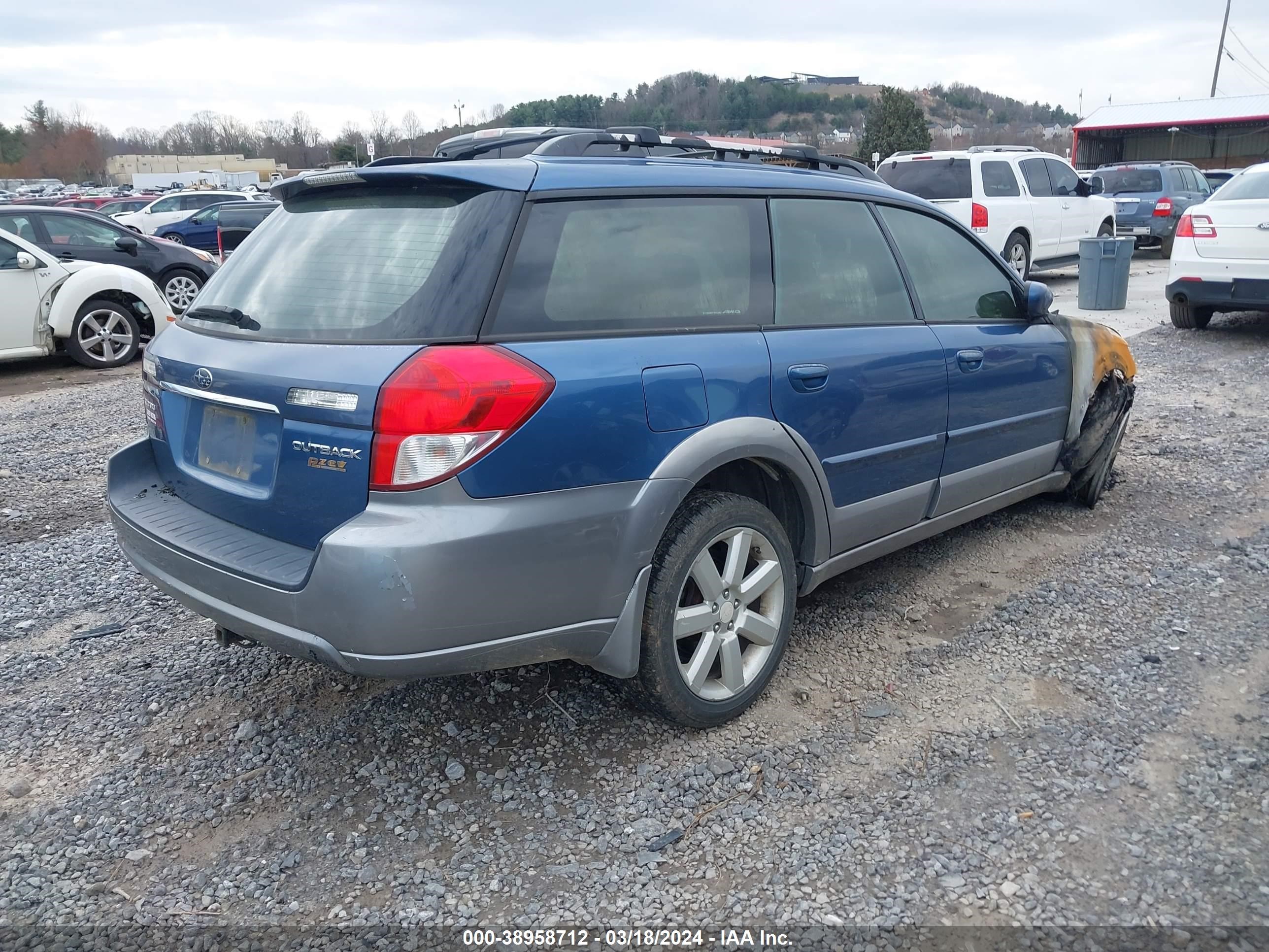 Photo 3 VIN: 4S4BP62CX87356338 - SUBARU OUTBACK 