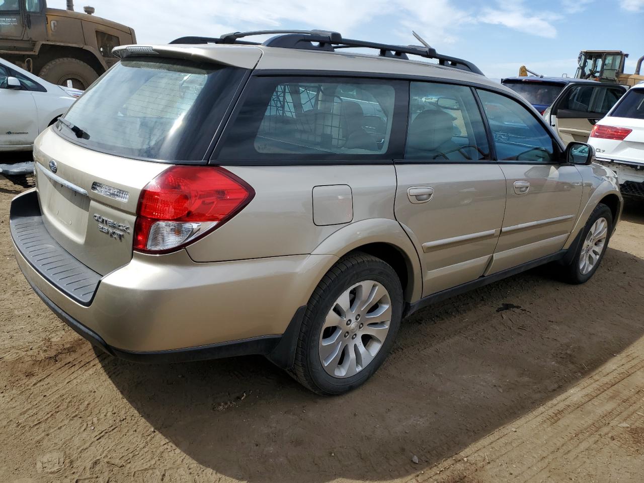 Photo 2 VIN: 4S4BP63C084300876 - SUBARU OUTBACK 