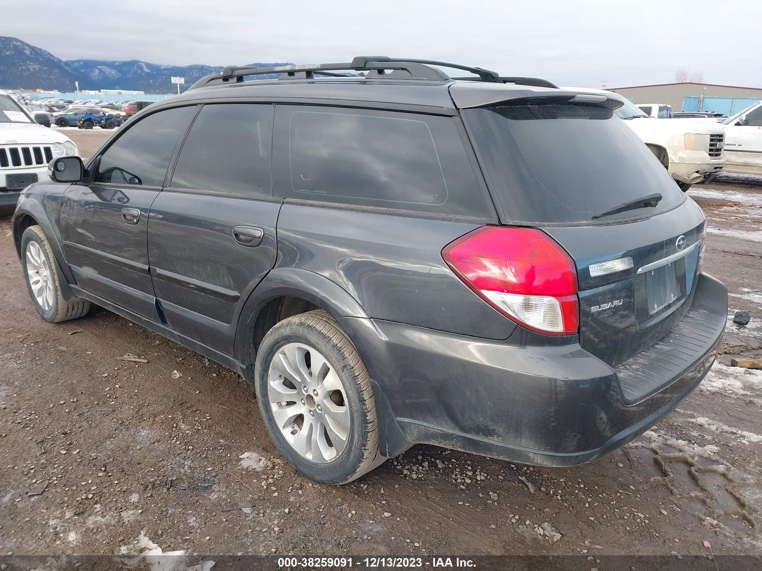 Photo 2 VIN: 4S4BP63C184344269 - SUBARU OUTBACK 