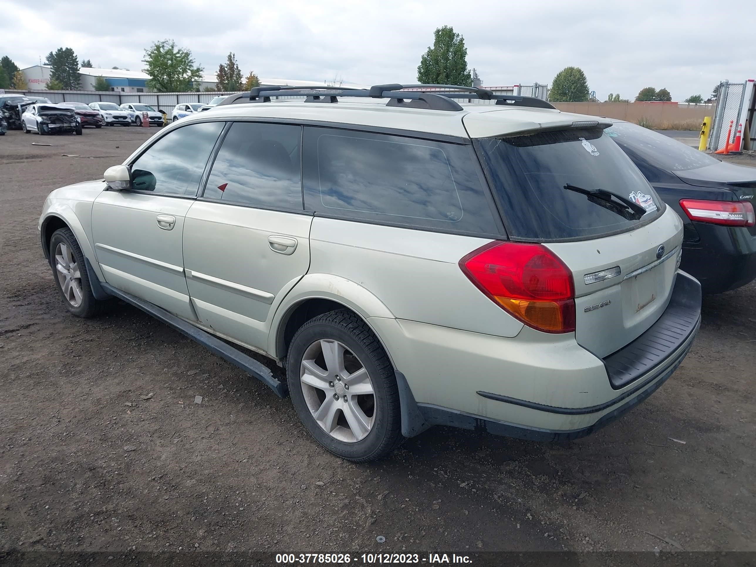 Photo 2 VIN: 4S4BP63CX74305565 - SUBARU LEGACY 