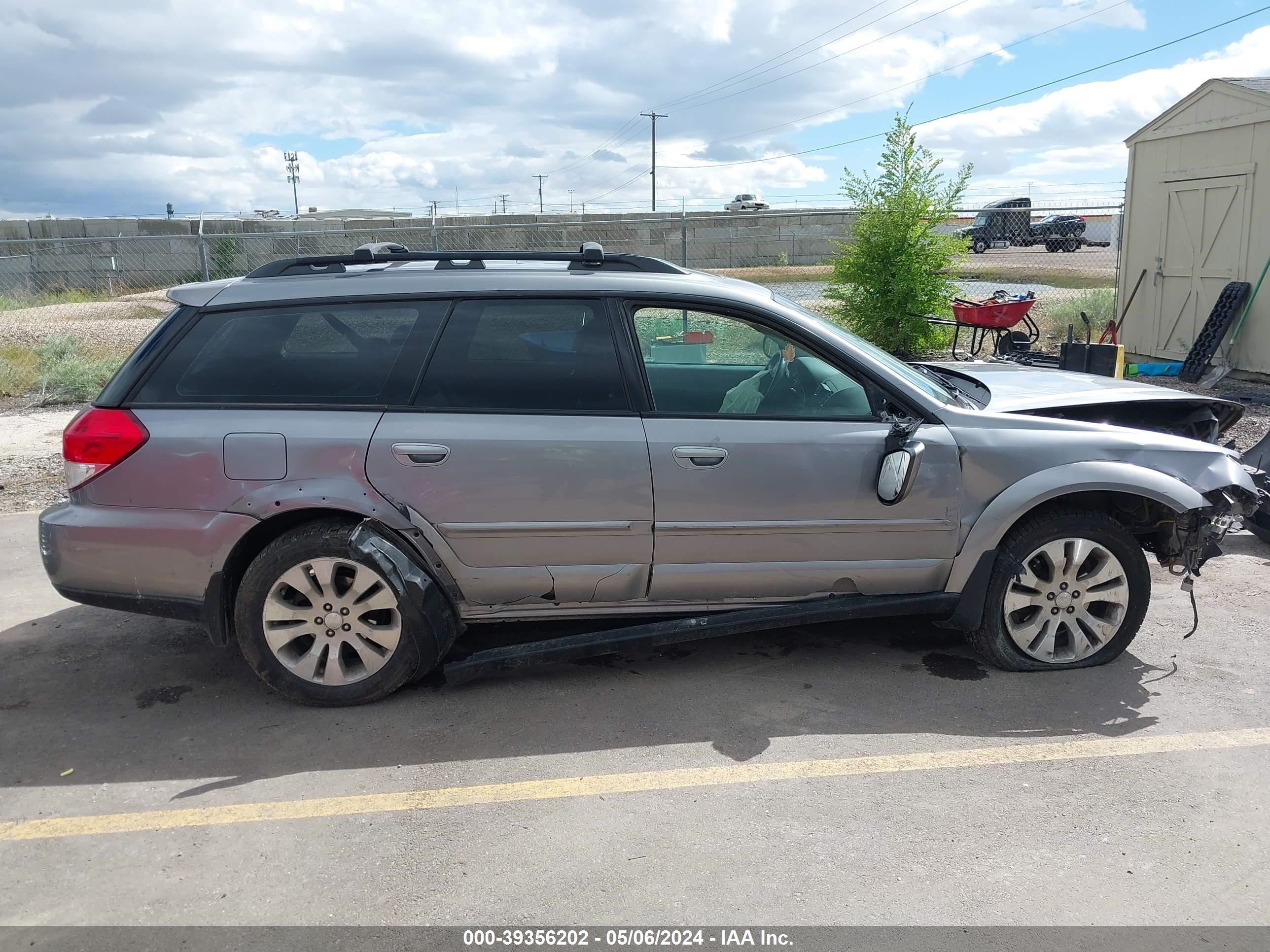 Photo 13 VIN: 4S4BP66C497337179 - SUBARU OUTBACK 