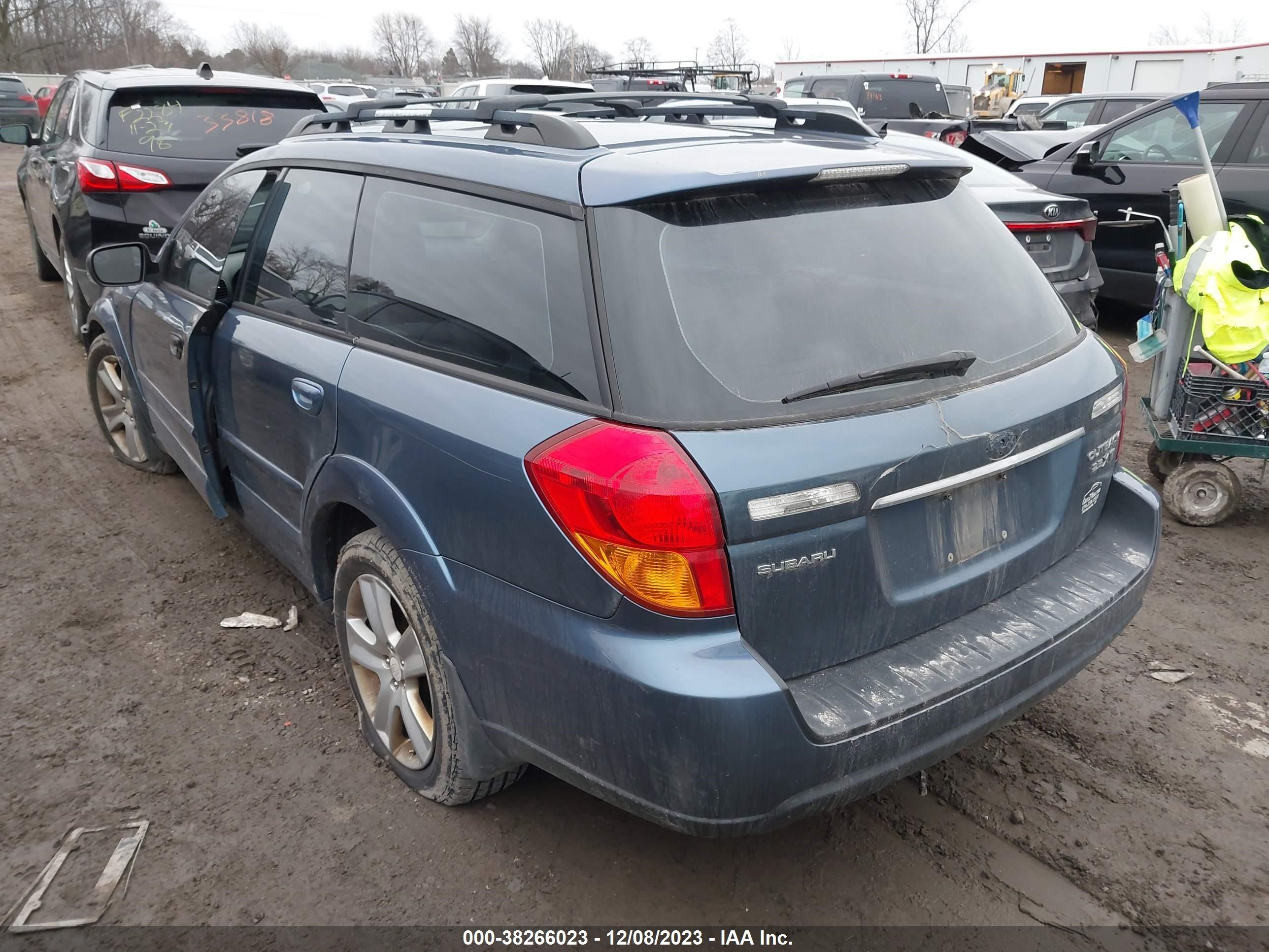 Photo 2 VIN: 4S4BP67C164310646 - SUBARU OUTBACK 