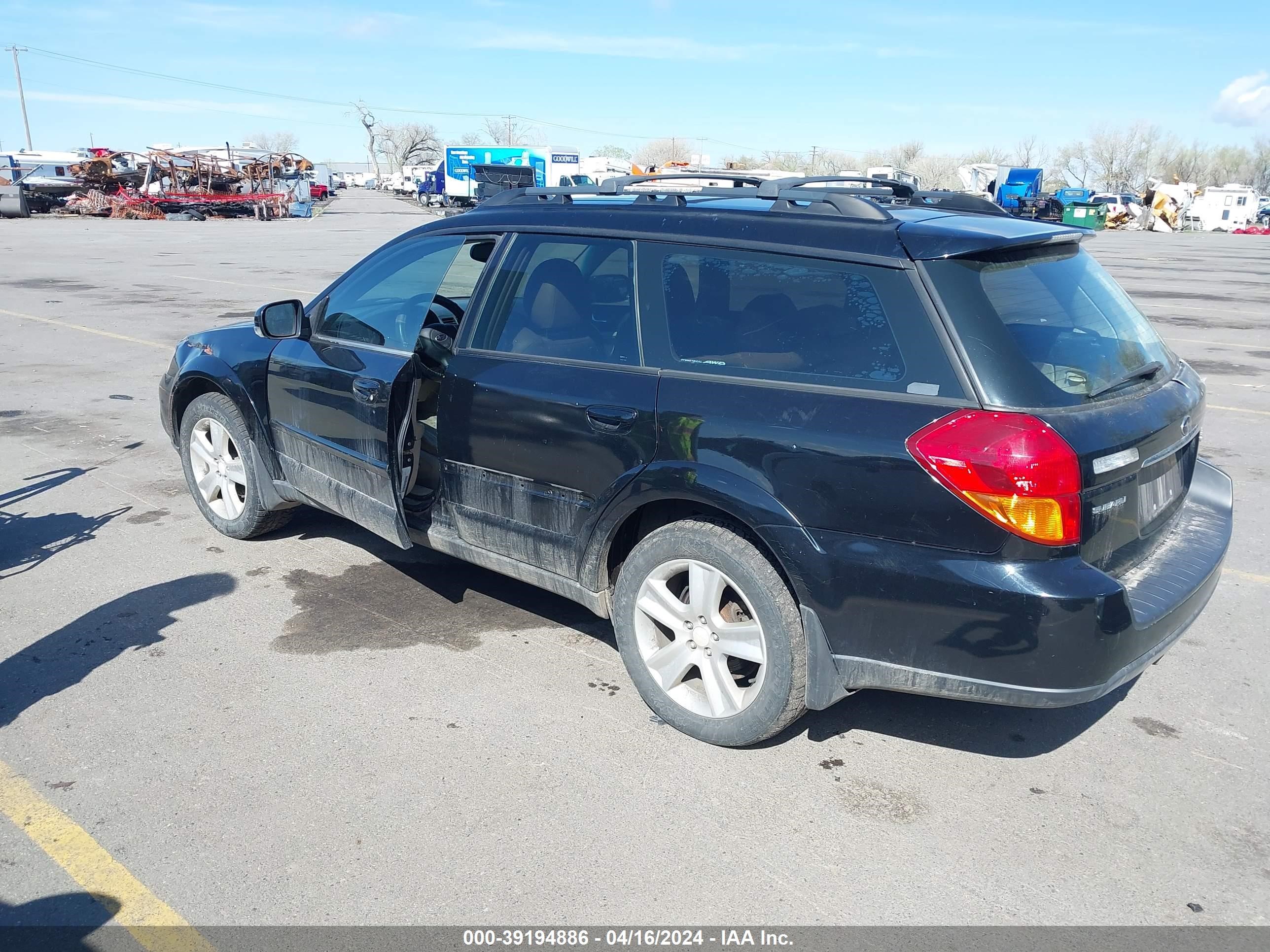 Photo 2 VIN: 4S4BP67C254350295 - SUBARU OUTBACK 