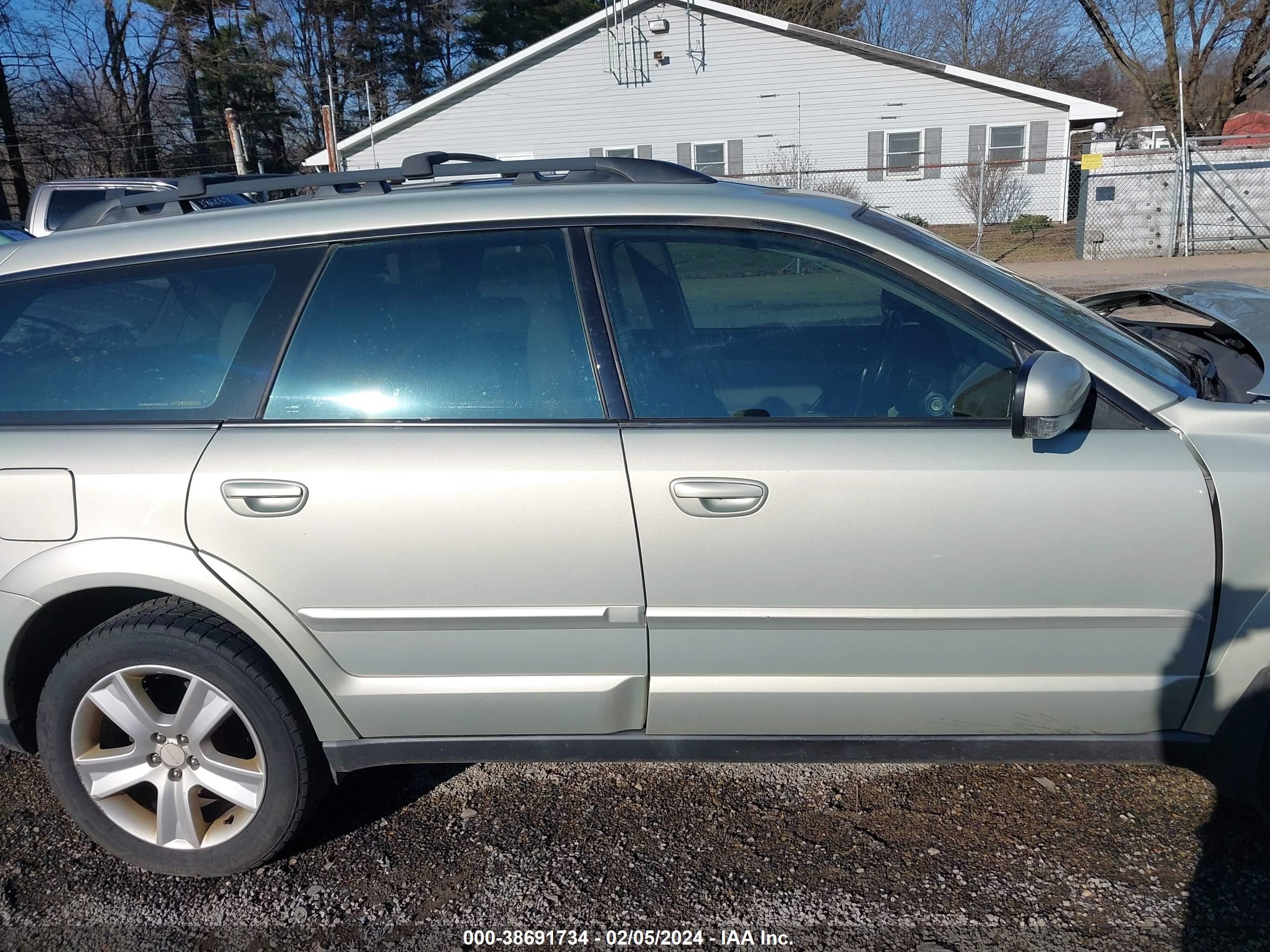 Photo 13 VIN: 4S4BP67C554388460 - SUBARU OUTBACK 