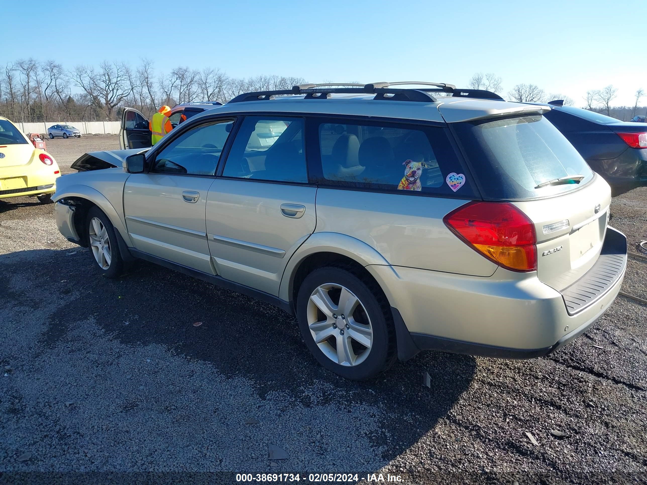 Photo 2 VIN: 4S4BP67C554388460 - SUBARU OUTBACK 