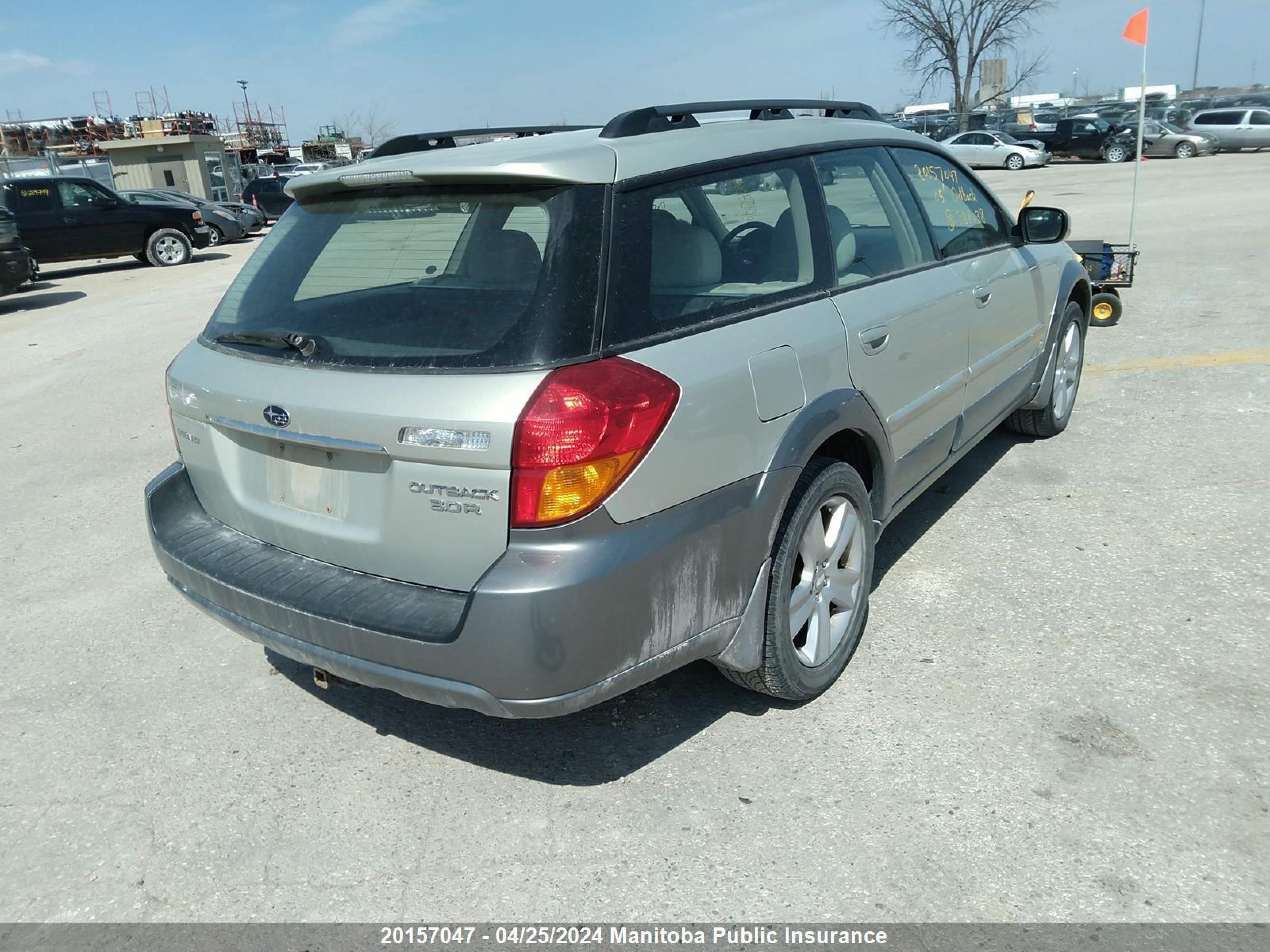 Photo 3 VIN: 4S4BP84C754388038 - SUBARU OUTBACK 