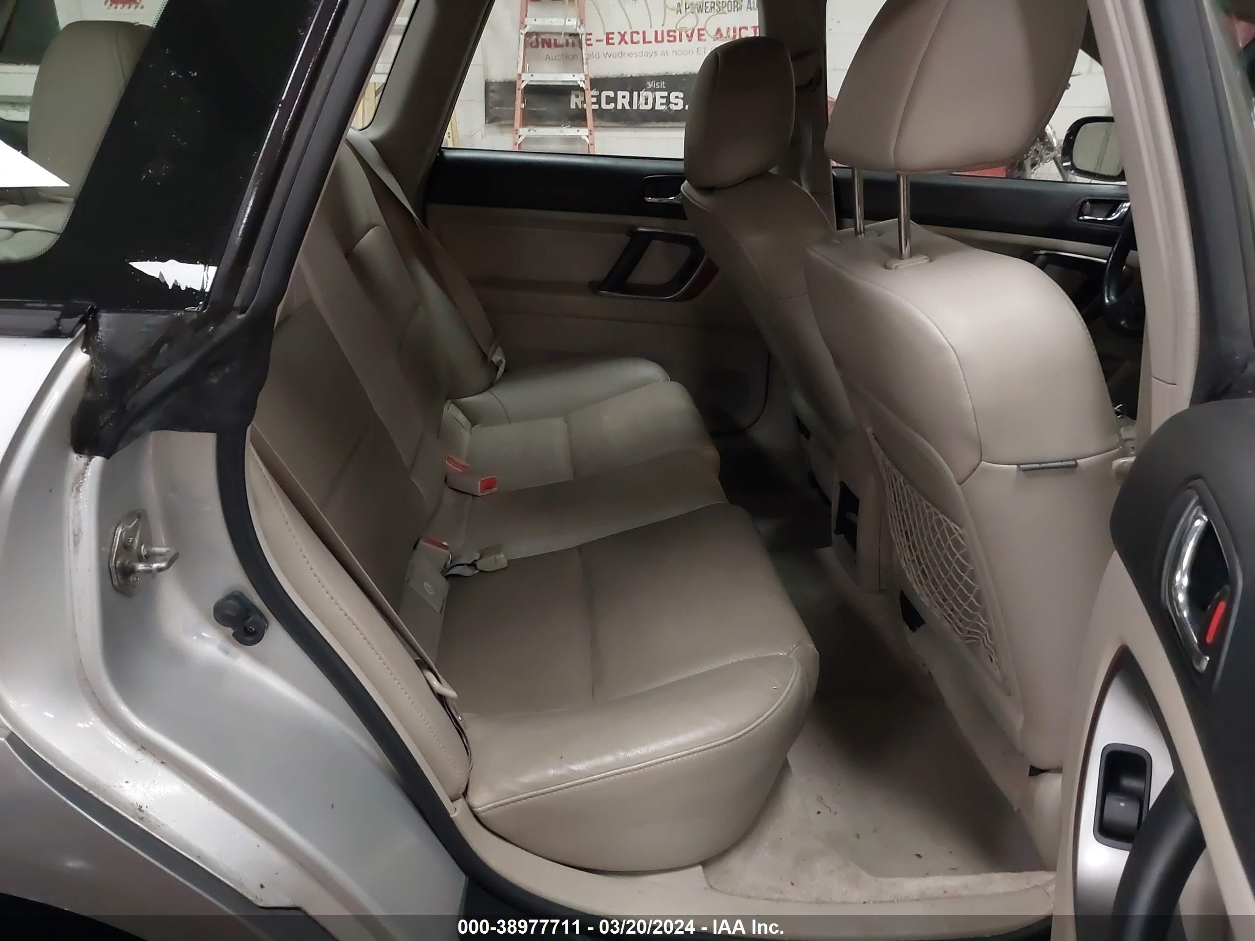 Photo 7 VIN: 4S4BP86C264327095 - SUBARU OUTBACK 