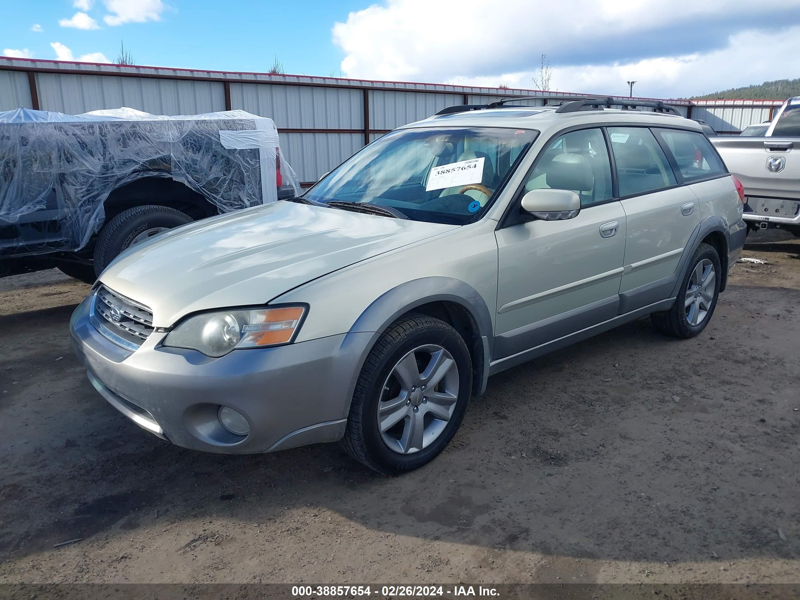 Photo 1 VIN: 4S4BP86CX54354639 - SUBARU OUTBACK 