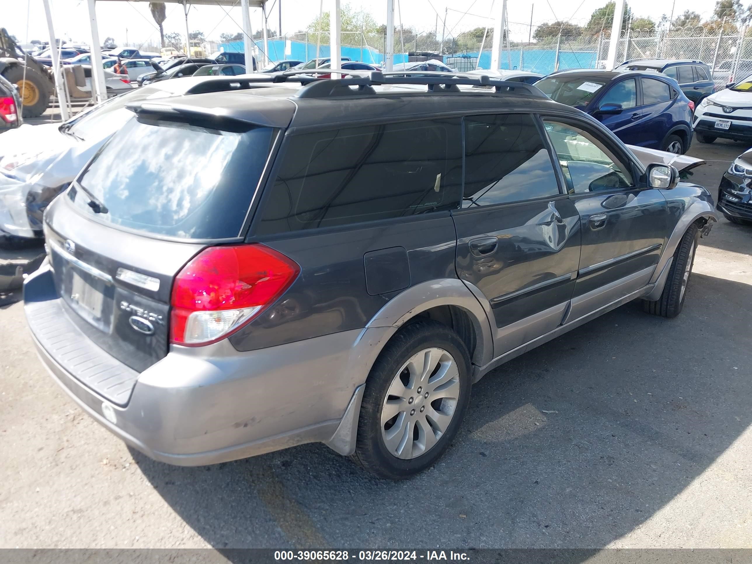 Photo 3 VIN: 4S4BP86CX84330524 - SUBARU OUTBACK 