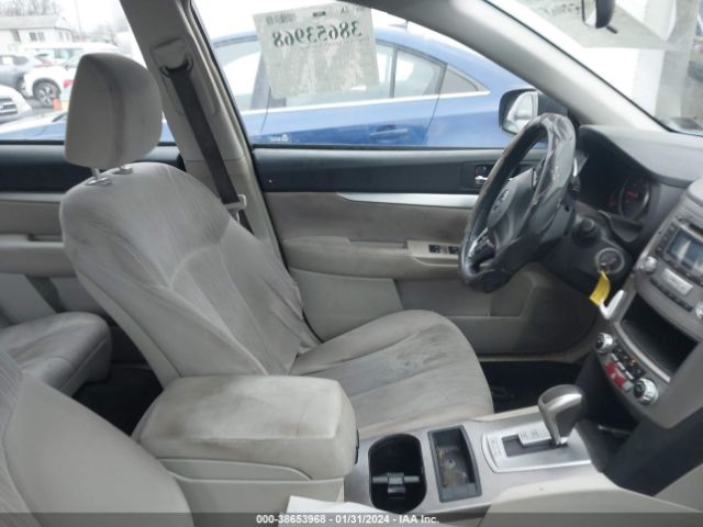 Photo 4 VIN: 4S4BRBAC0D3261714 - SUBARU OUTBACK 