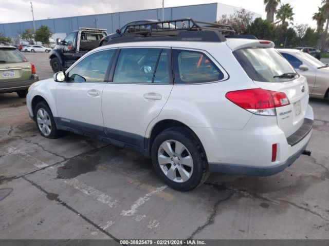 Photo 2 VIN: 4S4BRBAC1C1219014 - SUBARU OUTBACK 