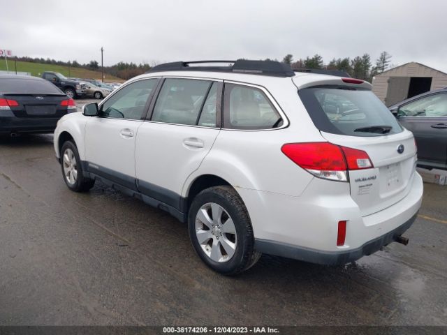 Photo 2 VIN: 4S4BRBAC1C3261252 - SUBARU OUTBACK 