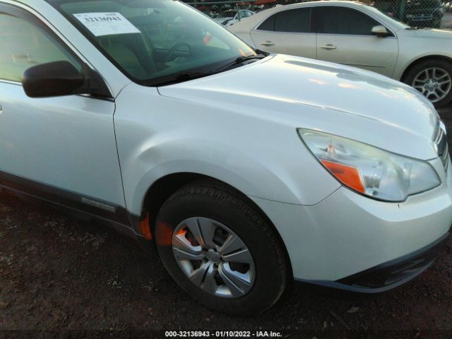 Photo 5 VIN: 4S4BRBAC3C3236305 - SUBARU OUTBACK 