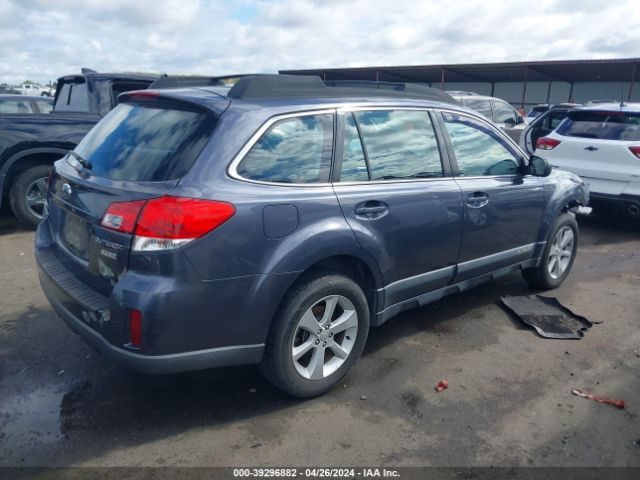 Photo 3 VIN: 4S4BRBAC3E3239479 - SUBARU OUTBACK 