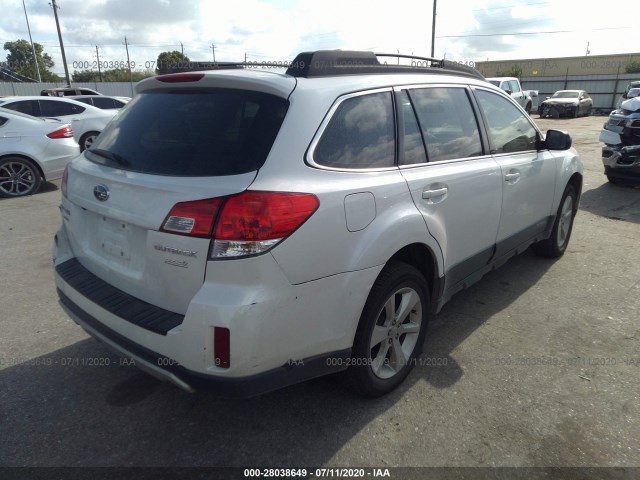 Photo 3 VIN: 4S4BRBAC3E3267928 - SUBARU OUTBACK 