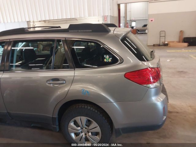 Photo 5 VIN: 4S4BRBAC4B3405021 - SUBARU OUTBACK 