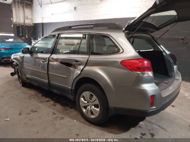 Photo 2 VIN: 4S4BRBAC4B3435216 - SUBARU OUTBACK 