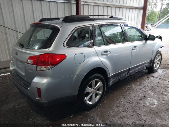 Photo 3 VIN: 4S4BRBAC4E3326582 - SUBARU OUTBACK 