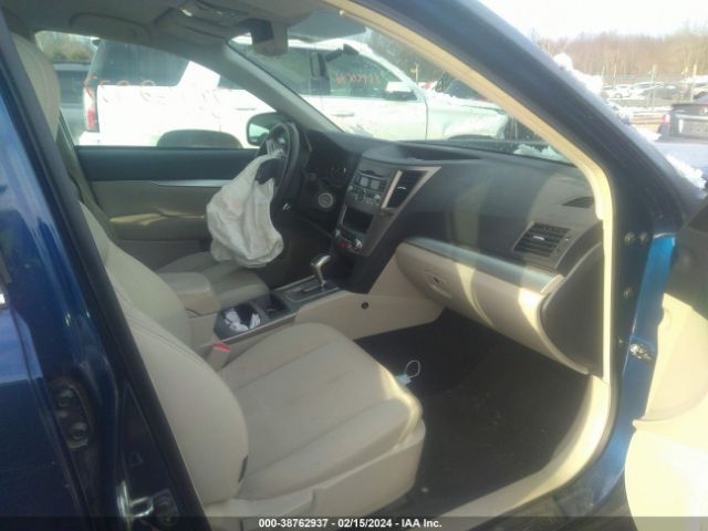 Photo 4 VIN: 4S4BRBAC5B3320849 - SUBARU OUTBACK 