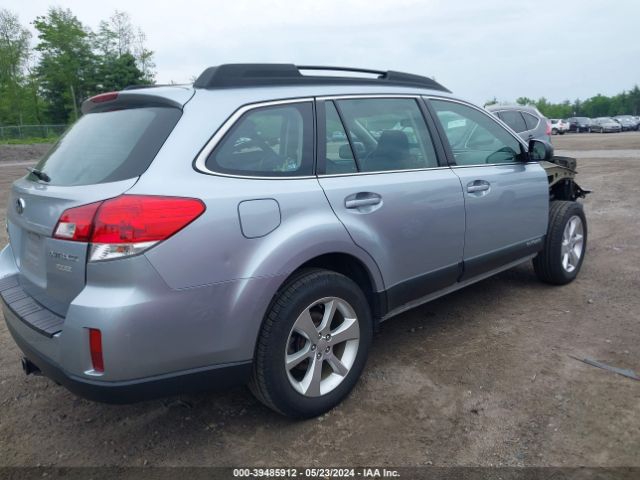 Photo 3 VIN: 4S4BRBAC5E3313582 - SUBARU OUTBACK 