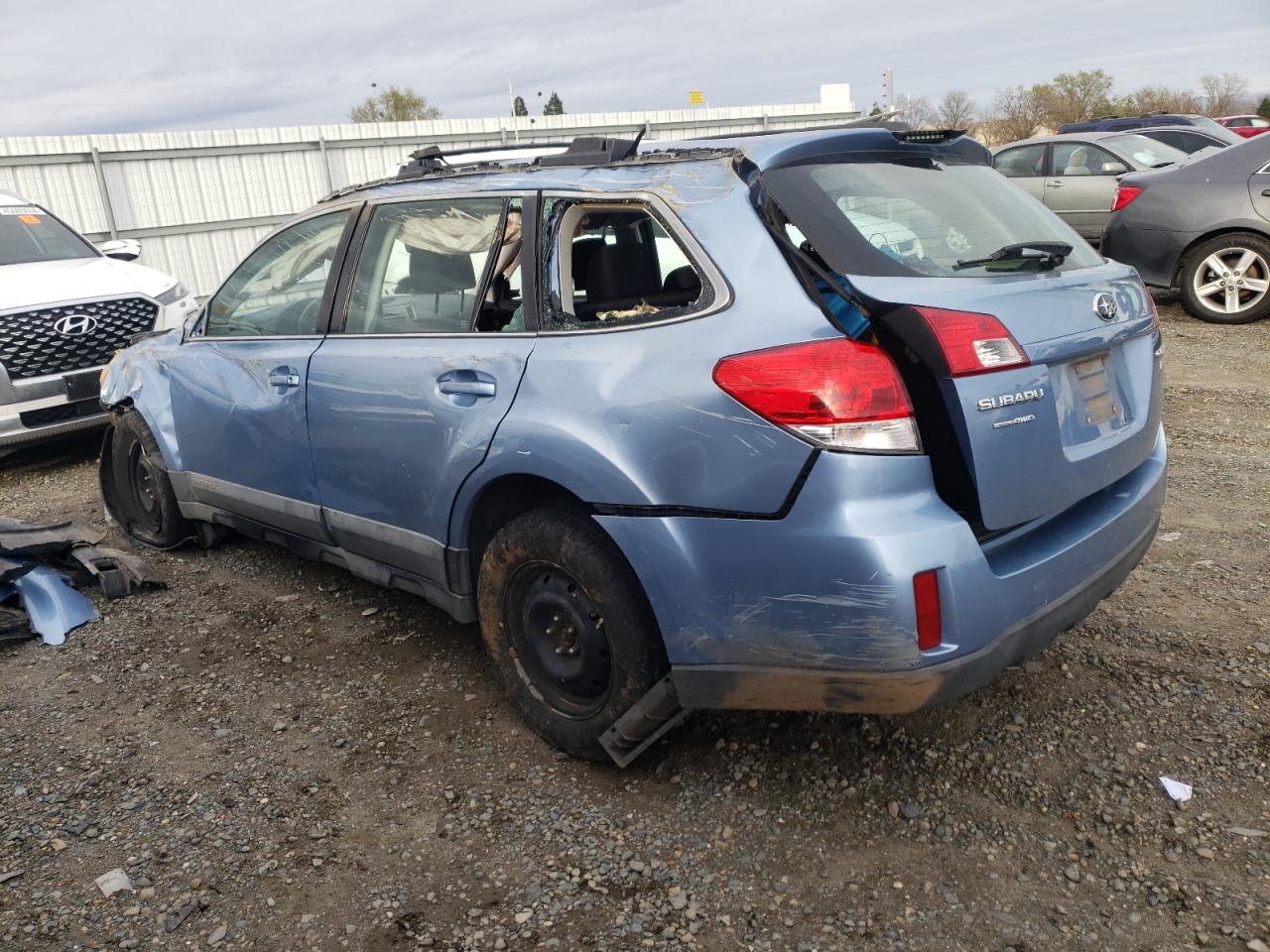 Photo 1 VIN: 4S4BRBAC6A3325539 - SUBARU OUTBACK 