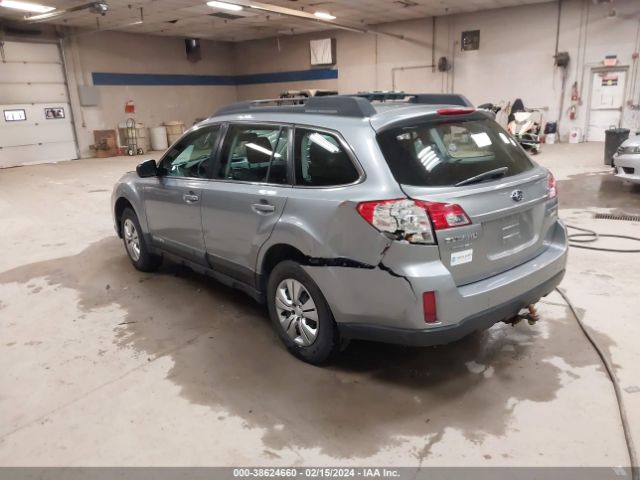 Photo 2 VIN: 4S4BRBAC6A3384798 - SUBARU OUTBACK 