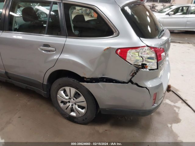 Photo 5 VIN: 4S4BRBAC6A3384798 - SUBARU OUTBACK 