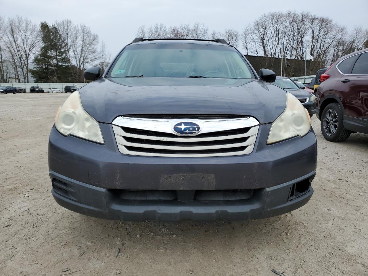 Photo 4 VIN: 4S4BRBAC6B3332024 - SUBARU OUTBACK 