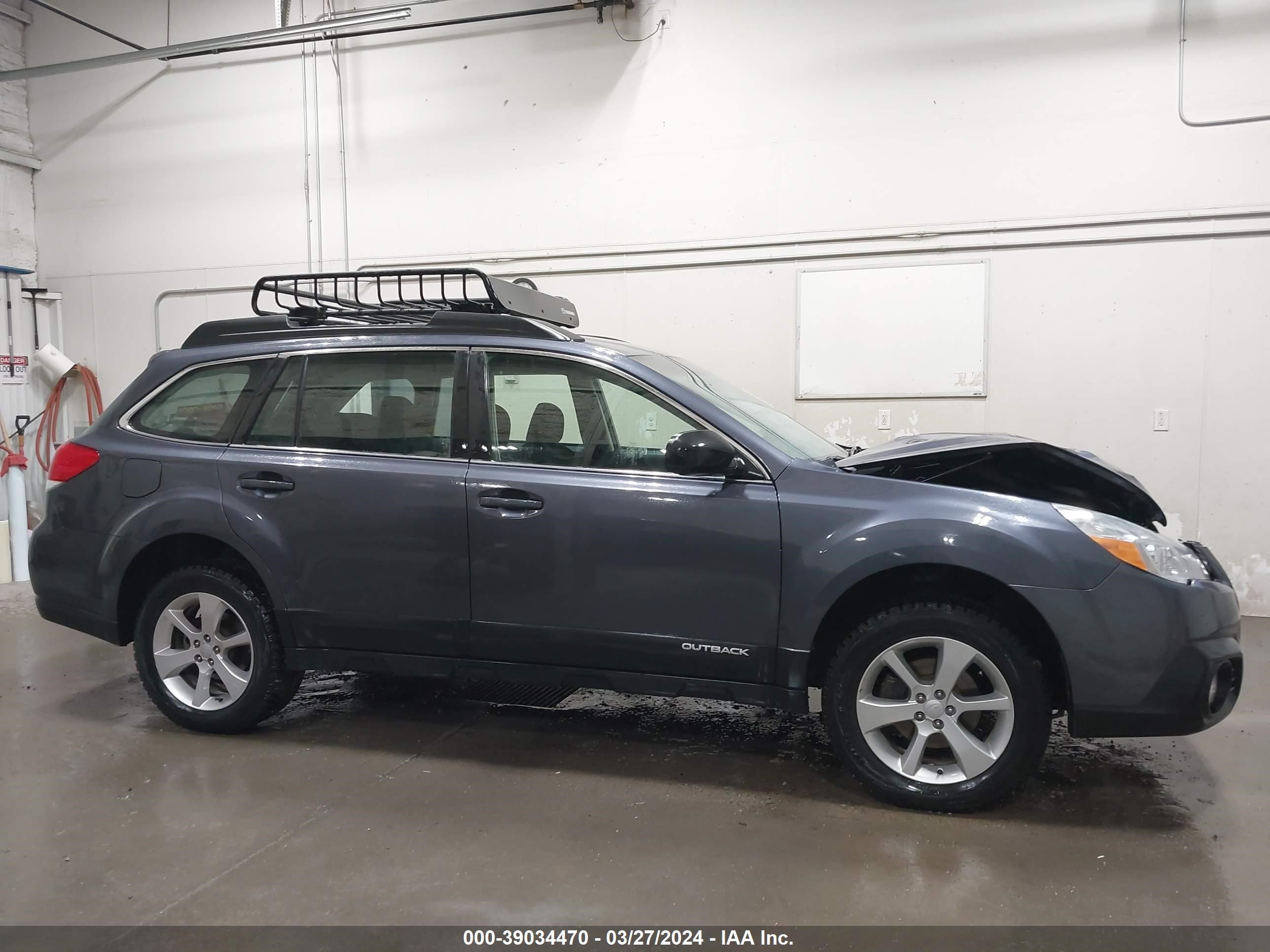 Photo 12 VIN: 4S4BRBAC6E3210378 - SUBARU OUTBACK 