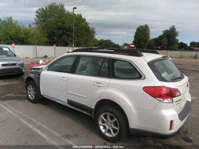 Photo 2 VIN: 4S4BRBAC7C3219779 - SUBARU OUTBACK 