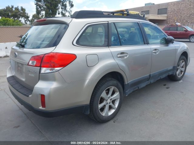 Photo 3 VIN: 4S4BRBAC7E3247892 - SUBARU OUTBACK 