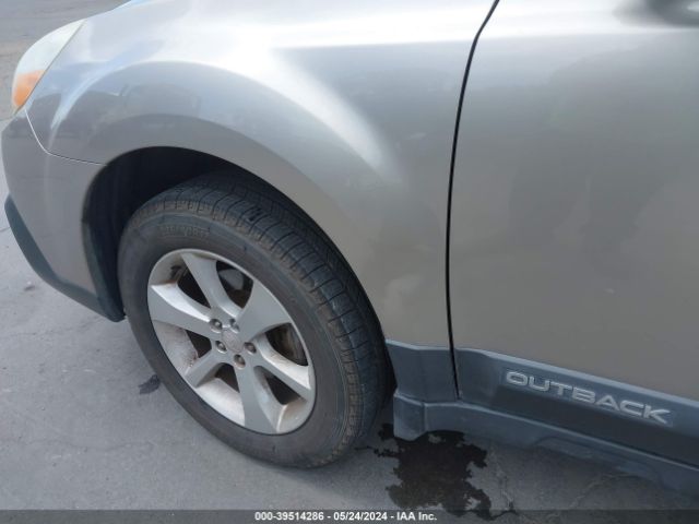 Photo 5 VIN: 4S4BRBAC7E3247892 - SUBARU OUTBACK 