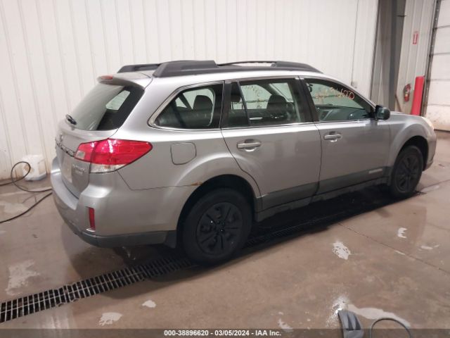 Photo 3 VIN: 4S4BRBAC8A1320242 - SUBARU OUTBACK 