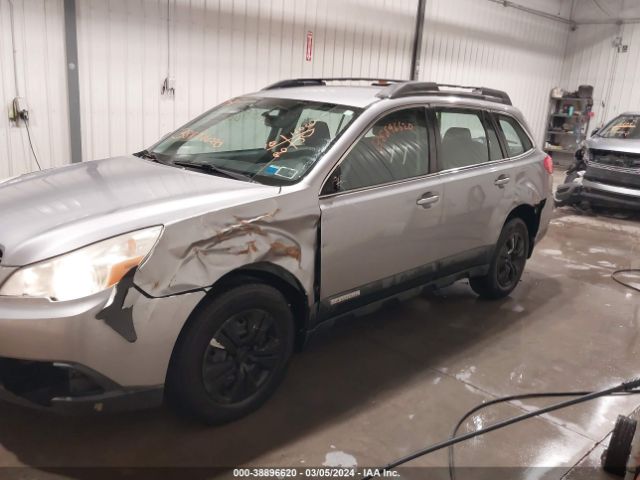 Photo 5 VIN: 4S4BRBAC8A1320242 - SUBARU OUTBACK 