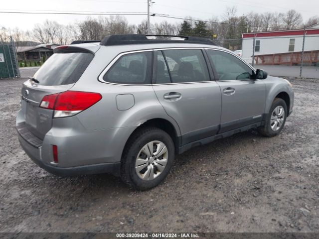 Photo 3 VIN: 4S4BRBAC8A3330354 - SUBARU OUTBACK 