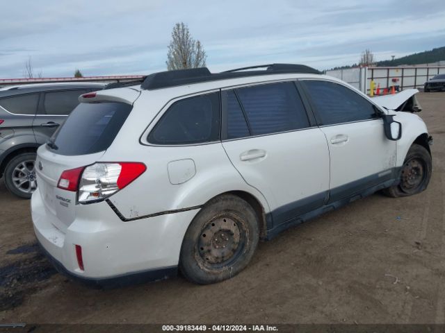 Photo 3 VIN: 4S4BRBAC8A3351317 - SUBARU OUTBACK 